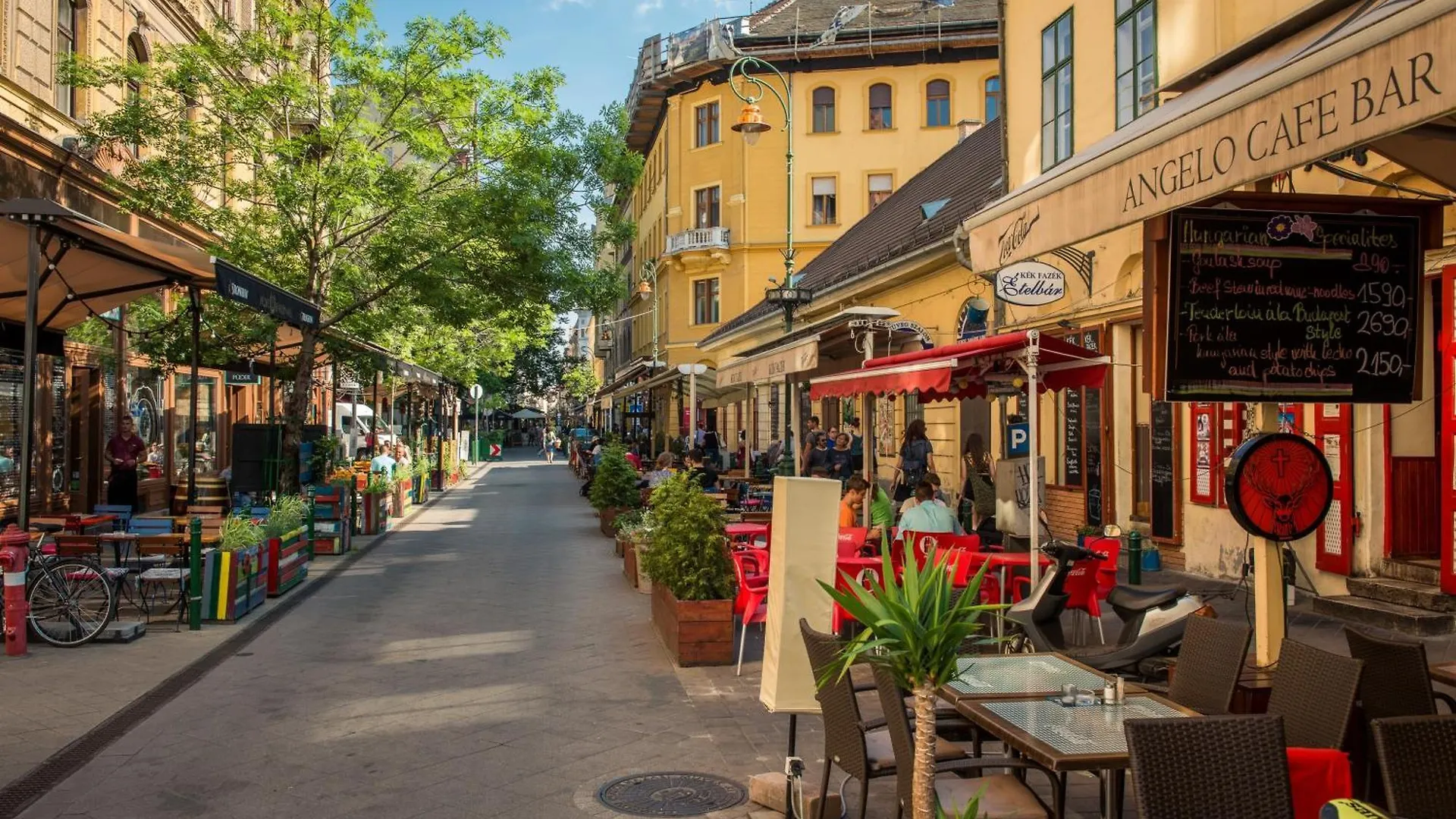 Amber Pearl Apartment 2 Rooms And 2 Bathrooms At Kalvin Square Budapest Hungary