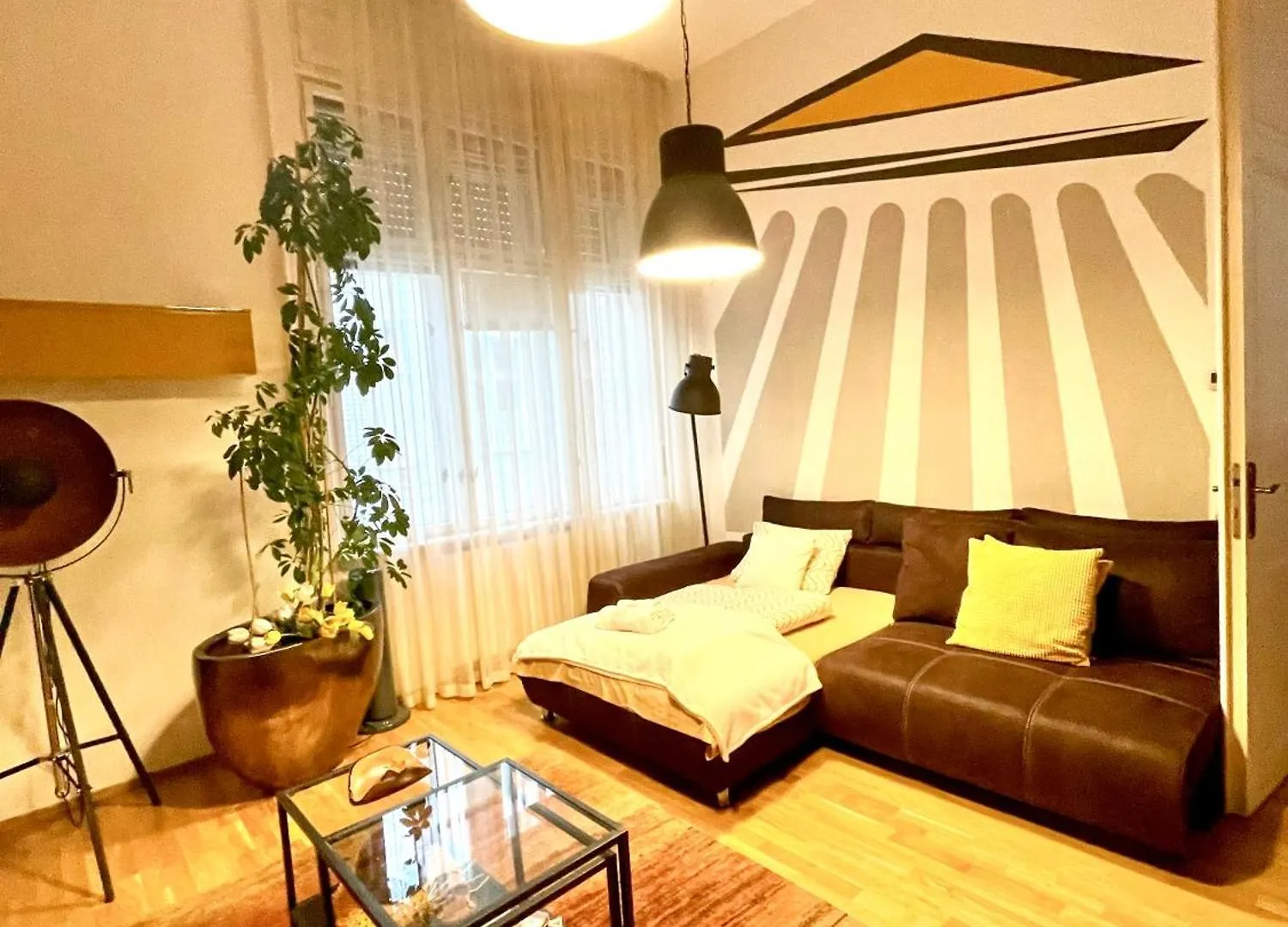 Amber Pearl Apartment 2 Rooms And 2 Bathrooms At Kalvin Square Budapest