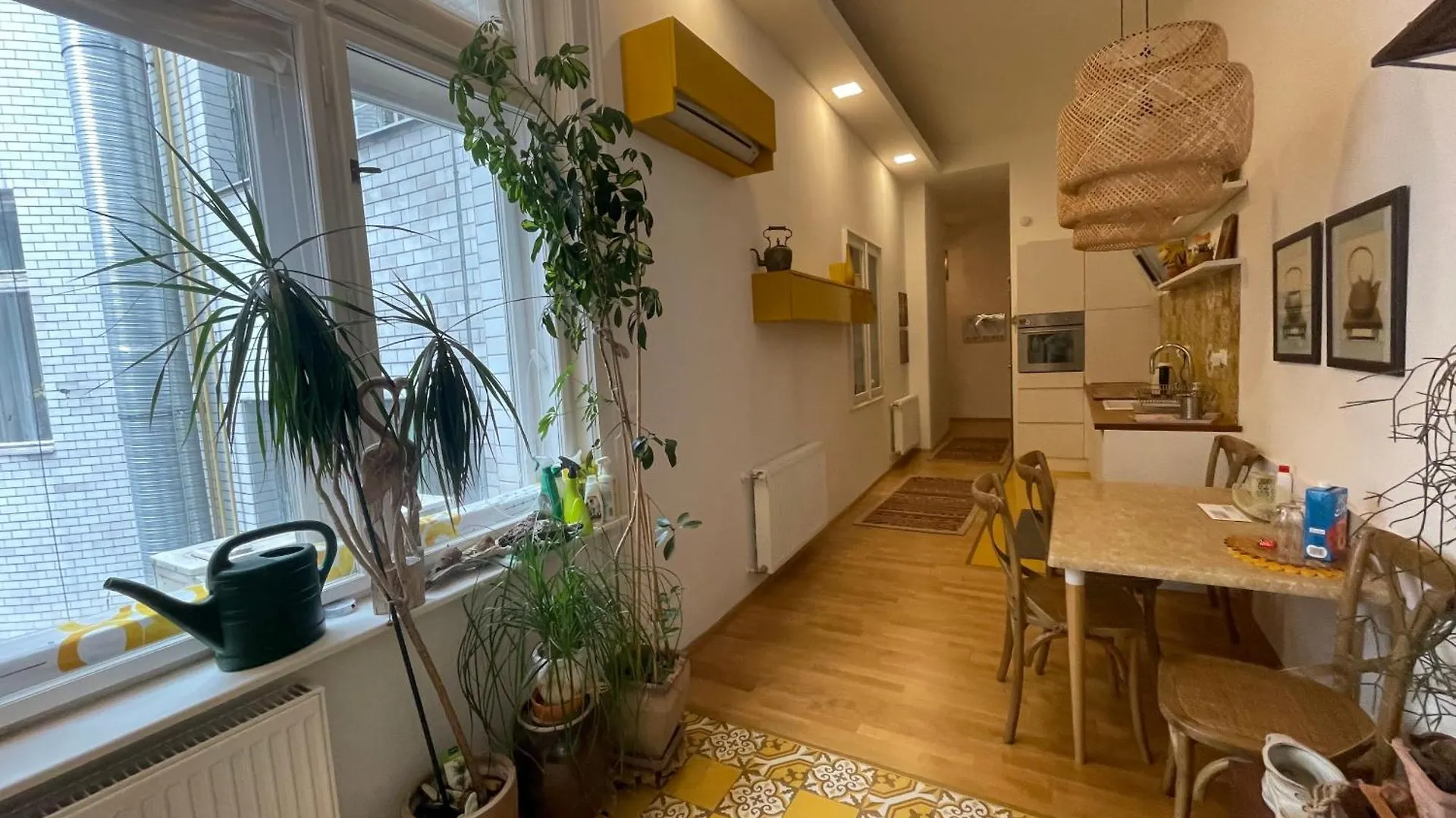 Amber Pearl Apartment 2 Rooms And 2 Bathrooms At Kalvin Square Budapest